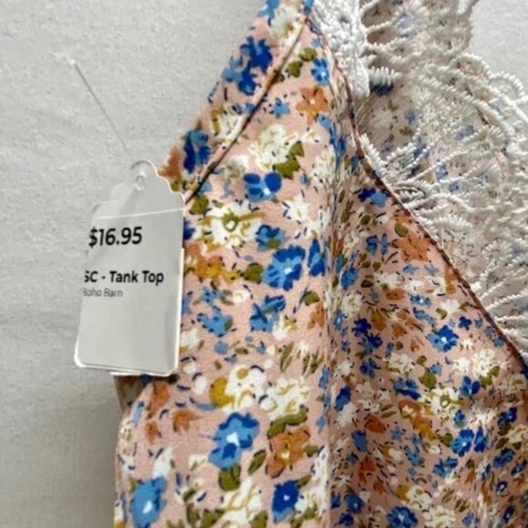 Boho Barn Cami Tank Top Women's Small Floral Lace Spaghetti Strap Western NWT - Picture 4 of 8